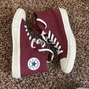 Maroon Chuck Taylor II Men’s 7.5, Women’s 9.5